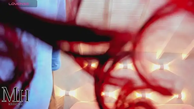 Snapshot of MizzHell chatting on January 18, 2026, 3:54 am MizzHell online show from January 18, 2026, 3:54 am