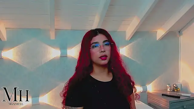 Snapshot of MizzHell chatting on February 25, 2026, 3:49 am MizzHell online show from February 25, 2026, 3:49 am