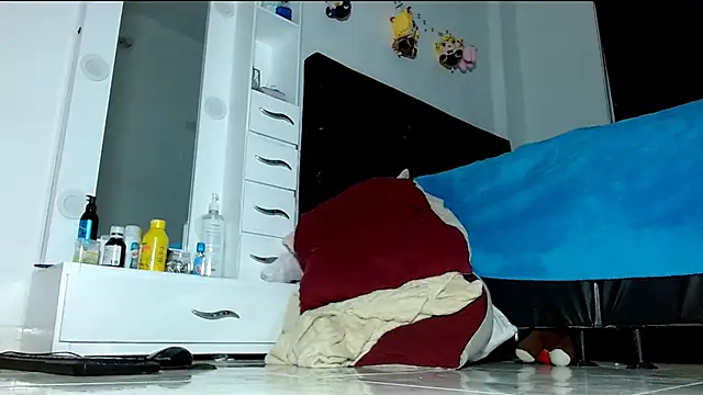 Snapshot of Deleon1995 chatting on February 28, 2025, 7:03 pm Deleon1995 online show from February 28, 2025, 7:03 pm