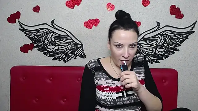 ElizabethSho online show from March 6, 2025, 9:42 pm