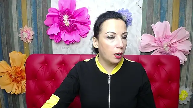 ElizabethSho online show from October 18, 2025, 5:25 pm