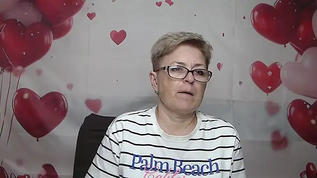 EmiliaGree online show from July 18, 2026, 5:06 pm