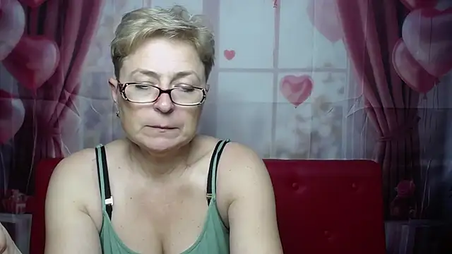 EmiliaGree online show from July 28, 2026, 8:52 pm