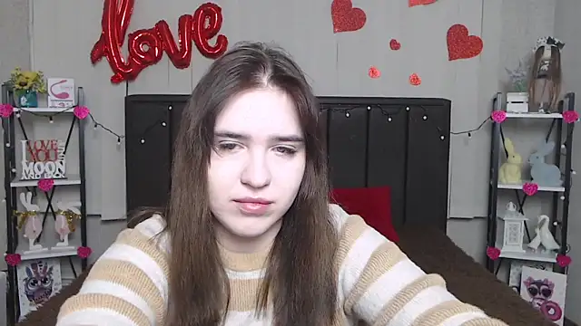 LauraHlot online show from February 16, 2025, 6:21 pm