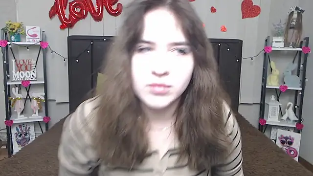 LauraHlot online show from February 19, 2025, 6:10 pm