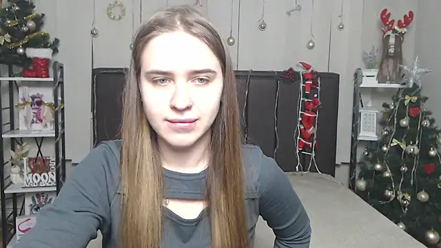 LauraHlot online show from December 20, 2025, 6:59 pm