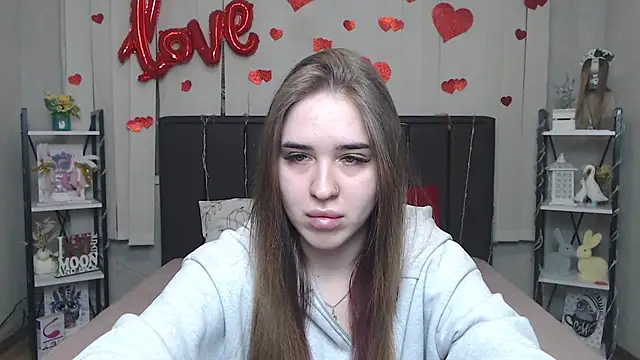 LauraHlot online show from March 6, 2026, 6:15 pm