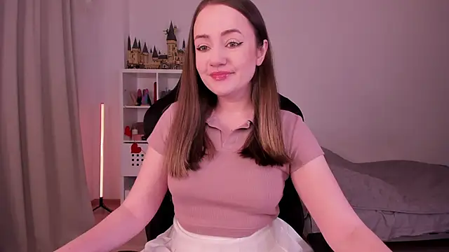 Snapshot of WalkingGirl chatting on February 16, 2025, 6:21 pm WalkingGirl online show from February 16, 2025, 6:21 pm