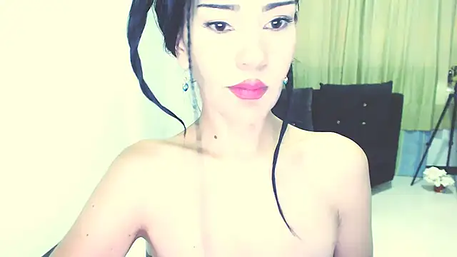 Stephanie520 online show from February 14, 2025, 11:53 am