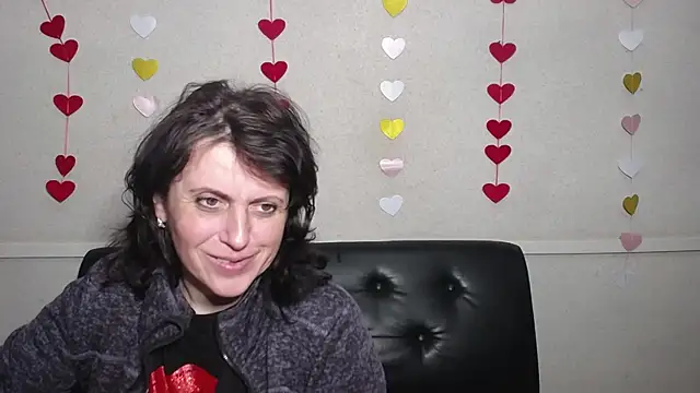 Snapshot of LuciaMii chatting on February 11, 2025, 9:14 pm LuciaMii online show from February 11, 2025, 9:14 pm