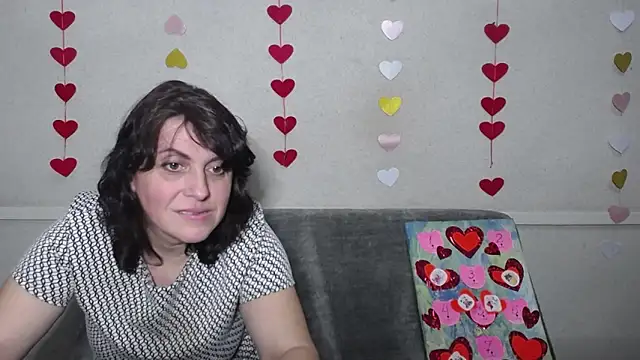 Snapshot of LuciaMii chatting on February 17, 2025, 9:08 pm LuciaMii online show from February 17, 2025, 9:08 pm