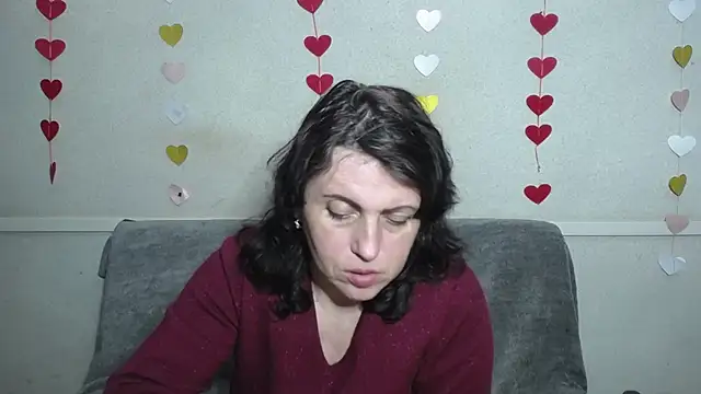 Snapshot of LuciaMii chatting on February 25, 2025, 12:14 am LuciaMii online show from February 25, 2025, 12:14 am
