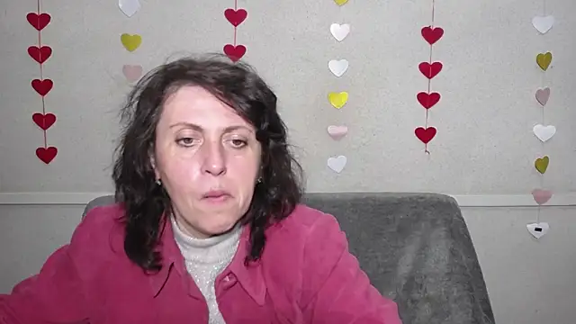 Snapshot of LuciaMii chatting on February 28, 2025, 6:09 pm LuciaMii online show from February 28, 2025, 6:09 pm