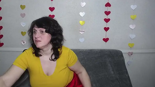 Snapshot of LuciaMii chatting on March 11, 2025, 3:16 am LuciaMii online show from March 11, 2025, 3:16 am