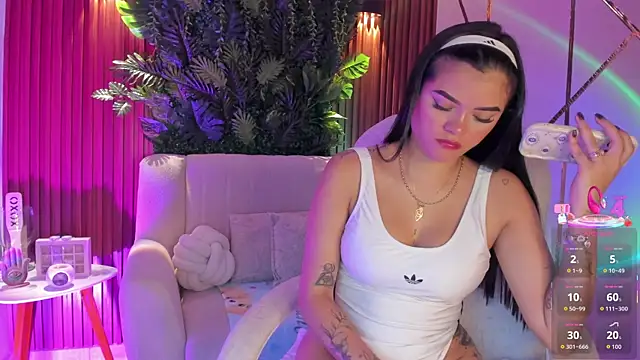 Snapshot of foxxxmegan chatting on November 19, 2025, 6:08 pm foxxxmegan online show from November 19, 2025, 6:08 pm