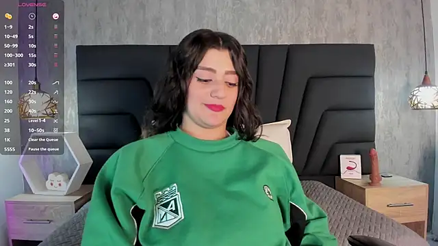 SARA STONE17 online show from January 14, 2025, 2:11 pm