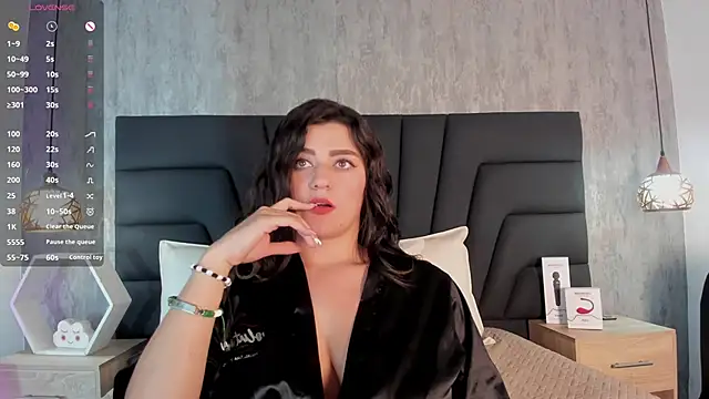 SARA STONE17 online show from January 21, 2025, 2:59 pm