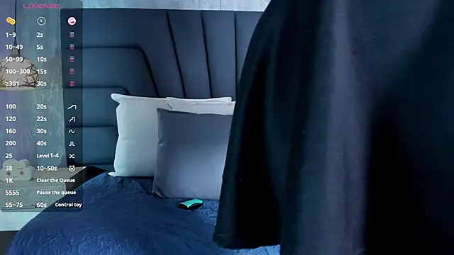 SARA STONE17 online show from February 1, 2025, 5:16 pm