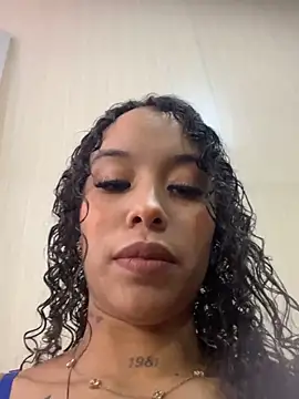 Snapshot of MarieLeon chatting on June 3, 2026, 10:04 pm MarieLeon online show from June 3, 2026, 10:04 pm