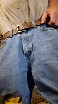 coolbrease10 online show from April 18, 2026, 4:16 am