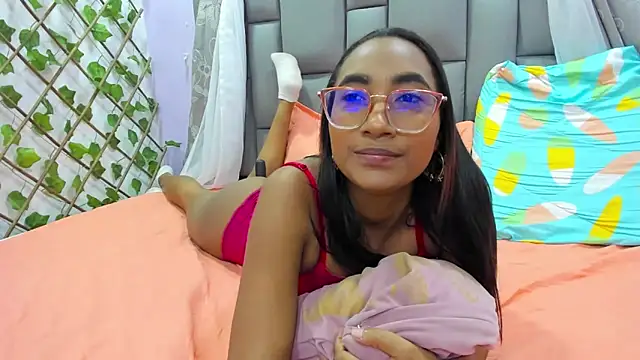 MurphyAngelina online show from January 7, 2025, 5:01 am