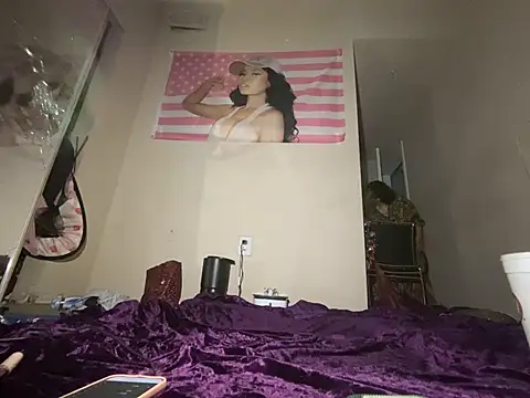 Creolegirl19 online show from April 19, 2026, 6:10 pm