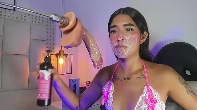 Snapshot of baby_naughty1_ chatting on December 17, 2024, 5:26 pm baby naughty1 online show from December 17, 2024, 5:26 pm