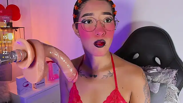 Snapshot of baby_naughty1_ chatting on February 26, 2025, 1:30 pm baby naughty1 online show from February 26, 2025, 1:30 pm