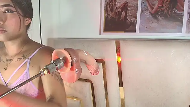 Snapshot of baby_naughty1_ chatting on November 24, 2025, 2:39 pm baby naughty1 online show from November 24, 2025, 2:39 pm