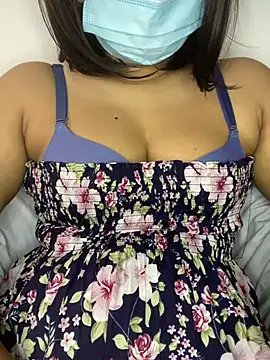 Snapshot of Shadow_Girl007 chatting on February 5, 2025, 5:20 am Shadow Girl007 online show from February 5, 2025, 5:20 am