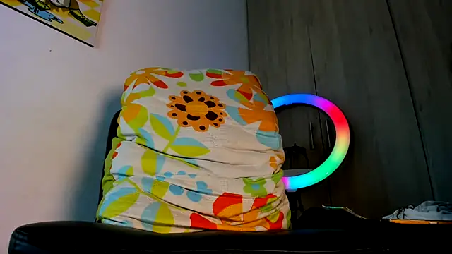 m1tsur1 online show from October 19, 2025, 12:11 am