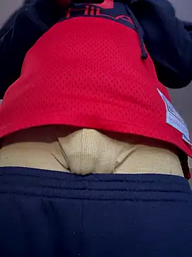 MobyDxck online show from December 5, 2024, 6:11 pm