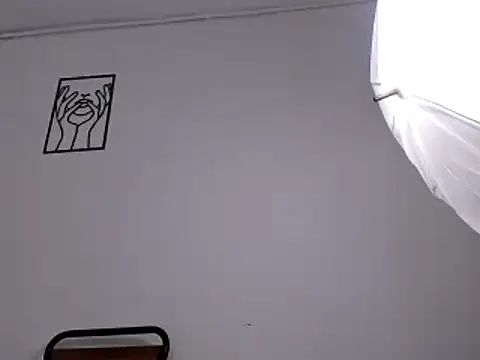 cloehonney online show from February 14, 2025, 1:34 am