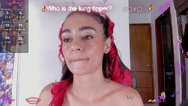 Snapshot of serafelle chatting on December 1, 2024, 9:37 pm serafelle online show from December 1, 2024, 9:37 pm