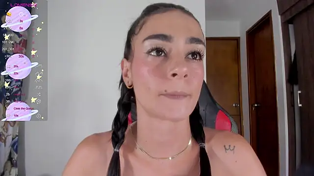 Snapshot of serafelle chatting on February 19, 2025, 1:18 am serafelle online show from February 19, 2025, 1:18 am