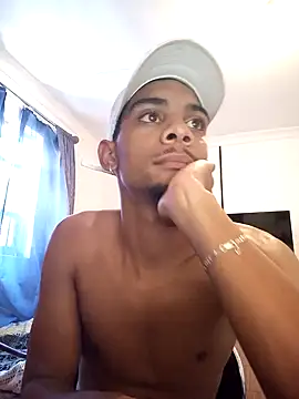 29YOURZ 28  online show from December 10, 2024, 11:00 am