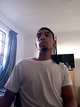 29YOURZ 28  online show from December 11, 2024, 5:43 am