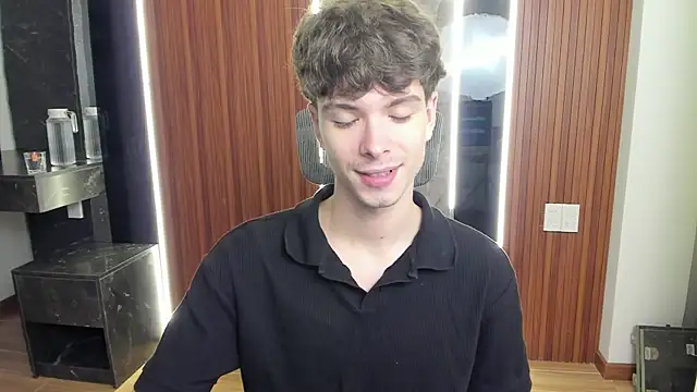 Snapshot of calvin_love_you chatting on March 31, 2026, 5:13 pm calvin love you online show from March 31, 2026, 5:13 pm