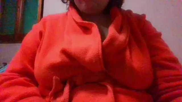 Snapshot of maria38xxx chatting on December 24, 2024, 11:22 pm maria38xxx online show from December 24, 2024, 11:22 pm