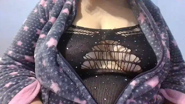 Snapshot of maria38xxx chatting on February 1, 2025, 1:44 am maria38xxx online show from February 1, 2025, 1:44 am