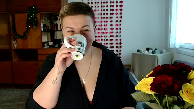 Annet1912 online show from February 6, 2025, 9:22 am