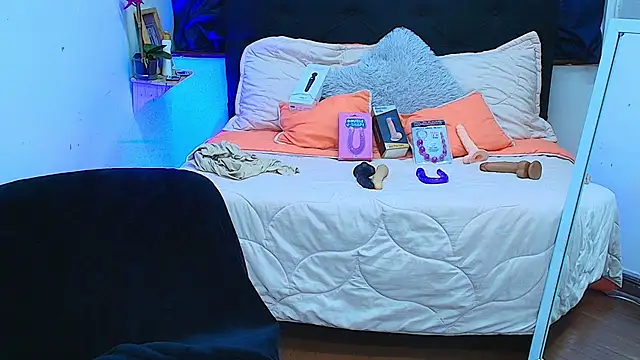 Snapshot of avans_15 chatting on February 6, 2025, 11:43 am avans 15 online show from February 6, 2025, 11:43 am