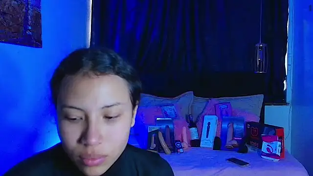 Snapshot of avans_15 chatting on February 25, 2025, 8:19 pm avans 15 online show from February 25, 2025, 8:19 pm