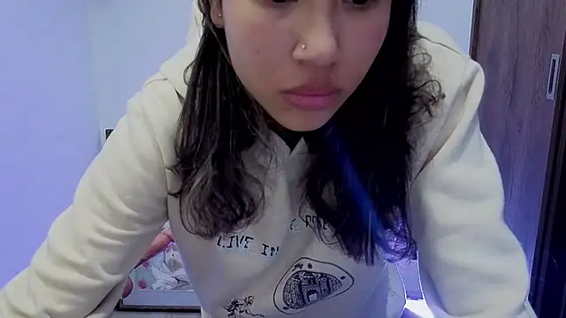 Snapshot of avans_15 chatting on September 25, 2025, 12:03 am avans 15 online show from September 25, 2025, 12:03 am