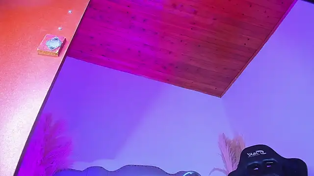 Tahiraa  online show from October 8, 2025, 1:09 pm