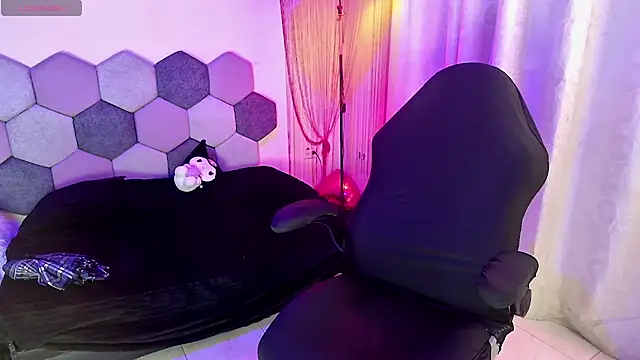Snapshot of Horny_tgn chatting on April 13, 2026, 6:02 pm Horny tgn online show from April 13, 2026, 6:02 pm