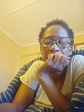 bustybillies online show from June 9, 2026, 2:06 pm