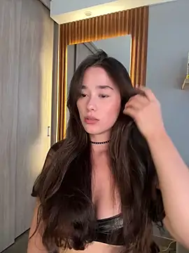 FridaKlein online show from December 5, 2024, 9:39 pm