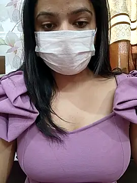 Snapshot of Myloveurvi chatting on February 13, 2025, 7:13 am Myloveurvi online show from February 13, 2025, 7:13 am