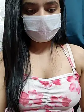 Myloveurvi online show from March 18, 2026, 4:54 pm